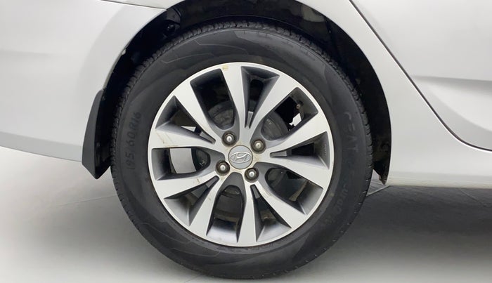 2017 Hyundai Verna 1.6 CRDI SX, Diesel, Manual, 90,504 km, Right Rear Wheel