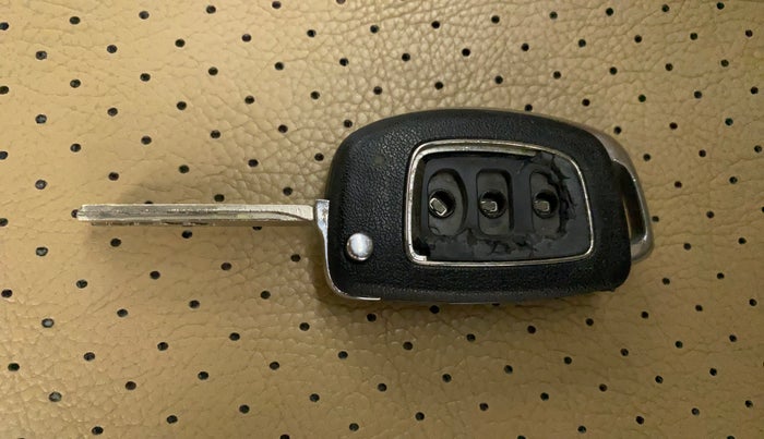 2017 Hyundai Verna 1.6 CRDI SX, Diesel, Manual, 90,504 km, Lock system - Remote key not functional