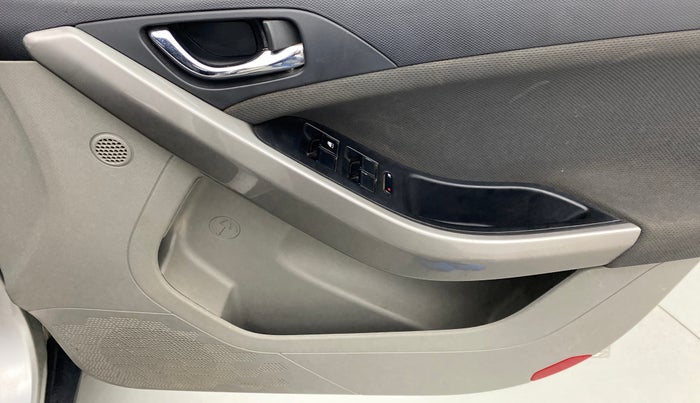 2019 Tata NEXON XZ+ 1.5, Diesel, Manual, 67,271 km, Driver Side Door Panels Control