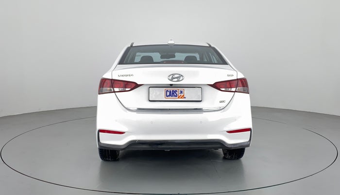 2018 Hyundai Verna 1.6 CRDI SX + AT, Diesel, Automatic, 50,352 km, Back/Rear