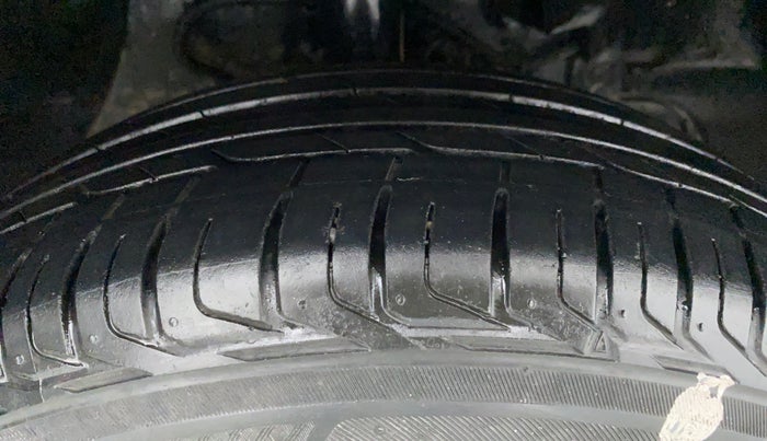 2020 Tata NEXON XE, Petrol, Manual, 57,396 km, Right Front Tyre Tread