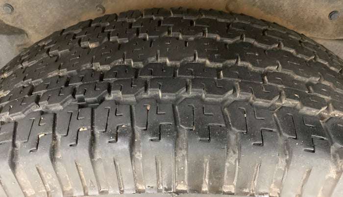 2012 Mahindra Scorpio VLX AIRBAG BS IV, Diesel, Manual, 93,267 km, Left Rear Tyre Tread