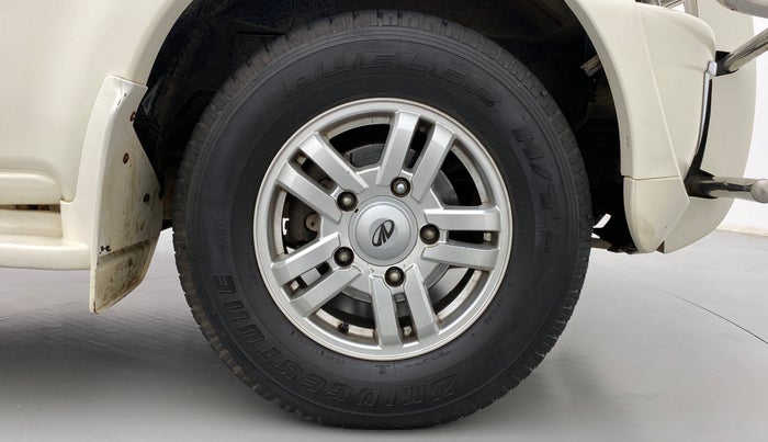 2012 Mahindra Scorpio VLX AIRBAG BS IV, Diesel, Manual, 93,267 km, Right Front Wheel