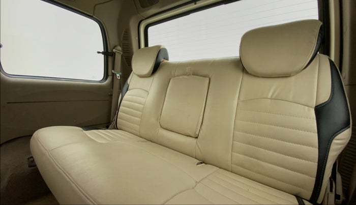 2012 Mahindra Scorpio VLX AIRBAG BS IV, Diesel, Manual, 93,267 km, Third Seat Row ( optional )