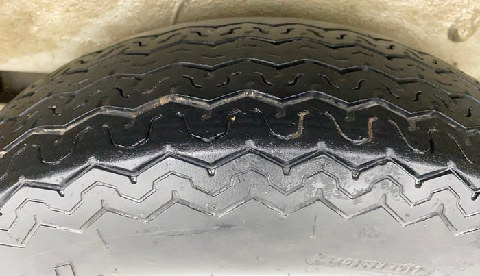 2017 Maruti OMNI E STD, Petrol, Manual, 42,048 km, Right Rear Tyre Tread