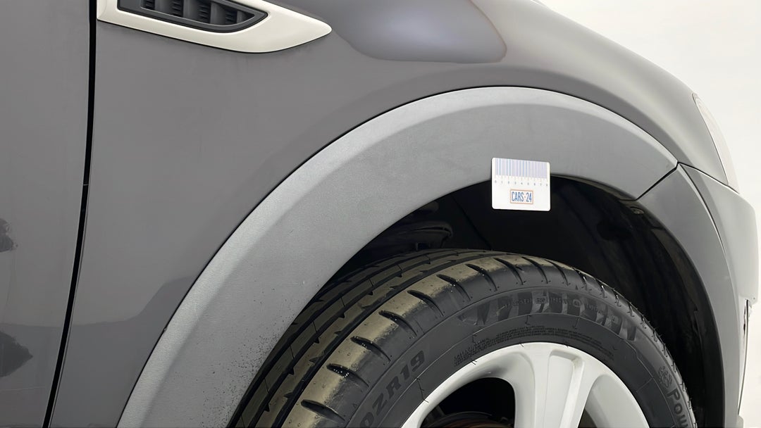 Quarter Panel Front RHS Guard Fade