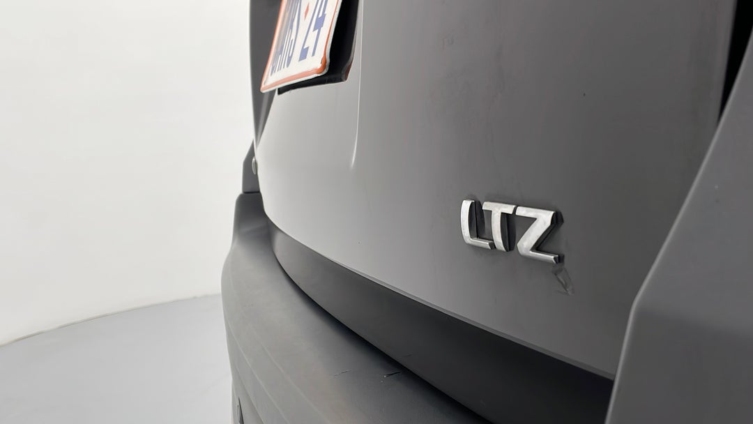 Badge (Boot Right Side)