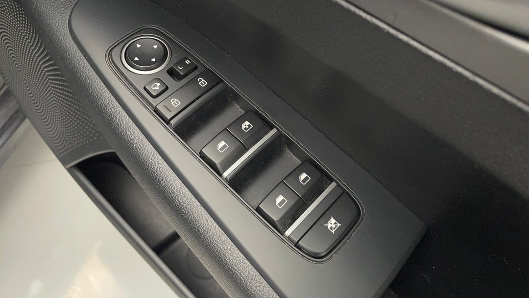 2019 Kia Cerato S, Automatic, 64899 km, Drivers Side Door Panel Controls