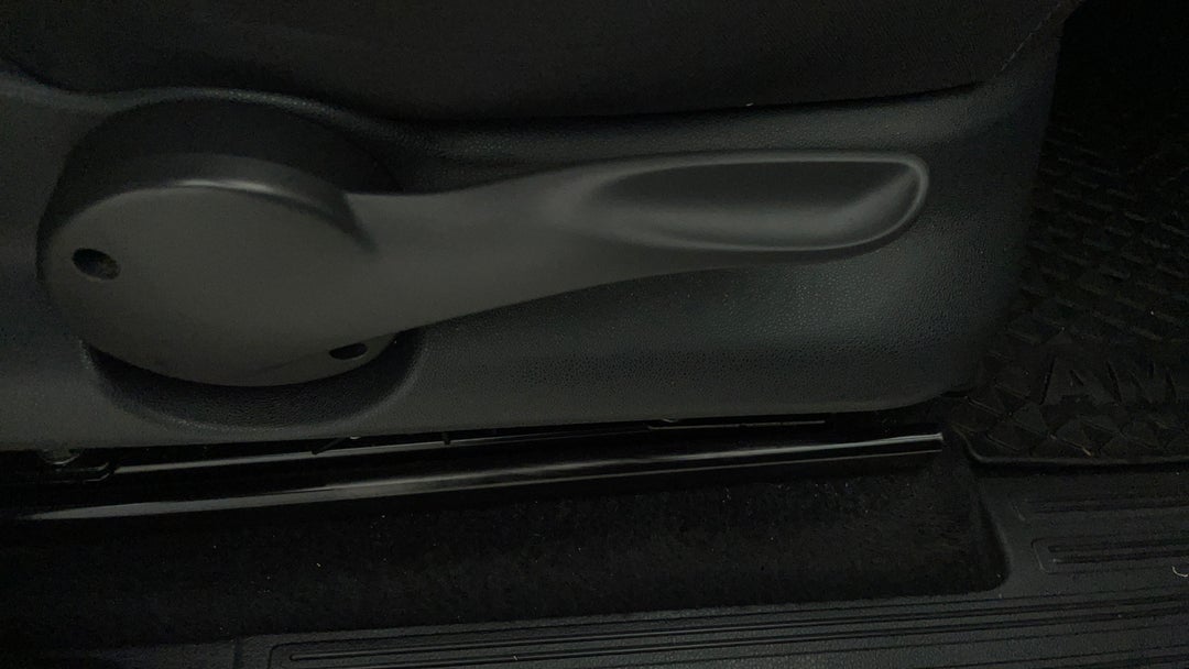 2017 Volkswagen Amarok V6 Tdi 550 Highline, Automatic, 69887 km, Drivers Side Adjustment Panel