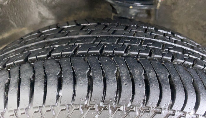 2015 Maruti Alto K10 VXI OPT, Petrol, Manual, 70,278 km, Left Front Tyre Tread