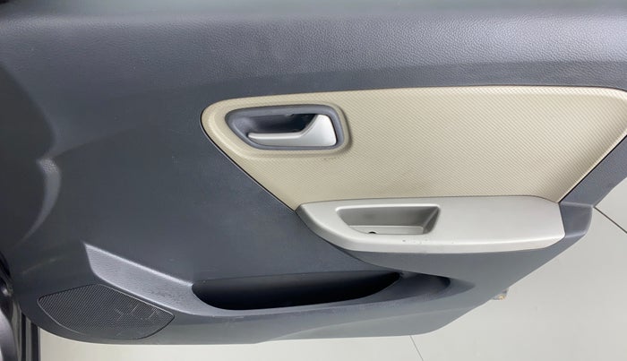 2015 Maruti Alto K10 VXI OPT, Petrol, Manual, 70,278 km, Driver Side Door Panels Control