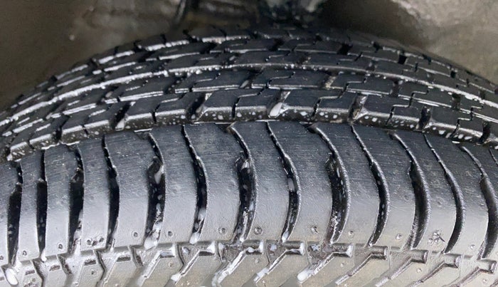 2015 Maruti Alto K10 VXI OPT, Petrol, Manual, 70,278 km, Right Front Tyre Tread