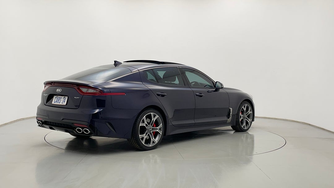 Right Back Diagonal (45- Degree) View