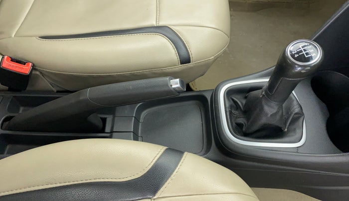 2011 Volkswagen Polo HIGHLINE 1.6L PETROL, Petrol, Manual, 79,857 km, Gear Lever