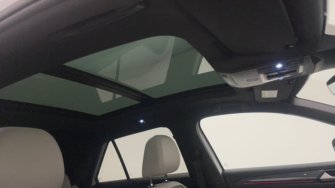 Interior Sunroof/Moonroof