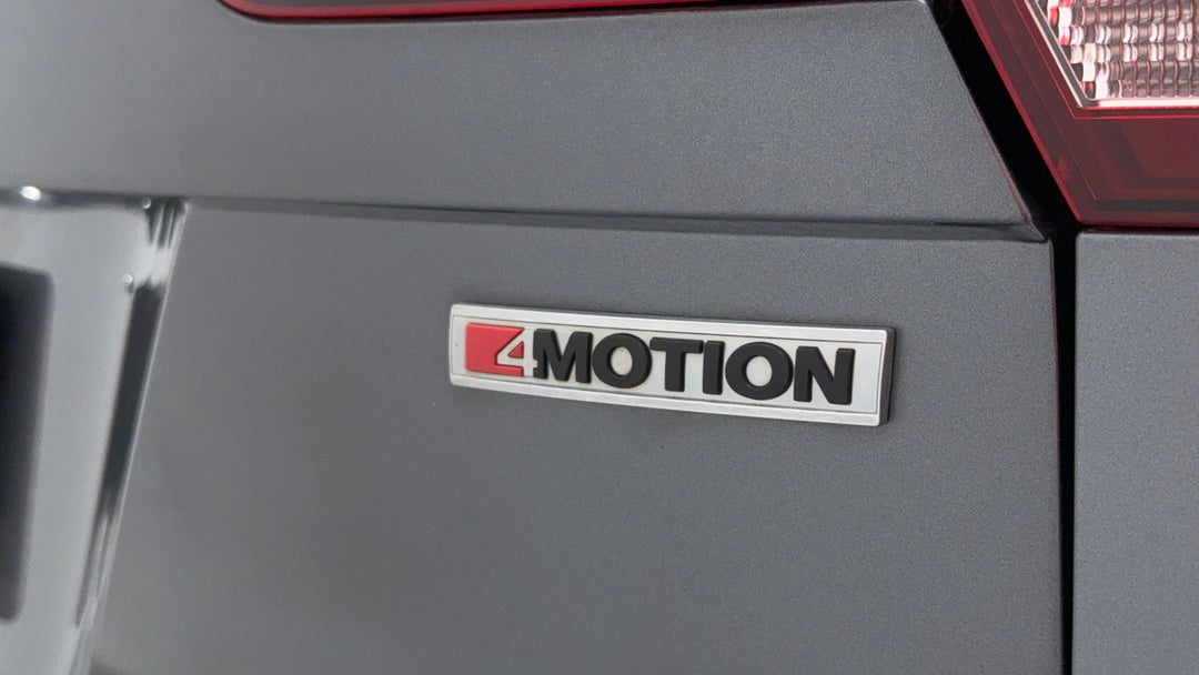 Badge (Boot Right Side)