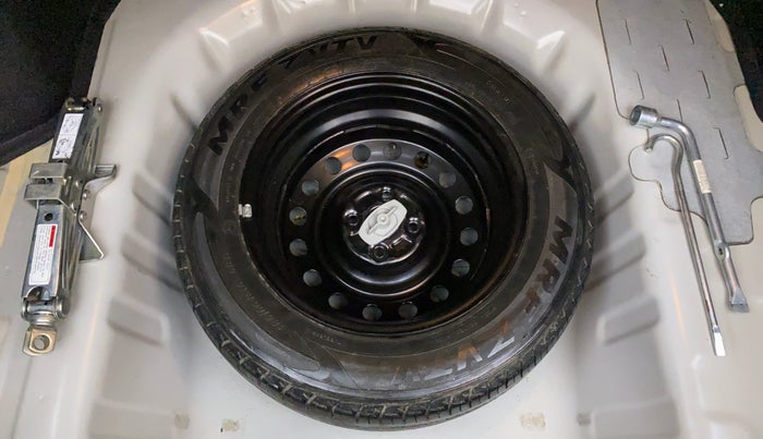 2017 Maruti Ciaz ZETA 1.4 VVT, Petrol, Manual, 69,569 km, Spare Tyre
