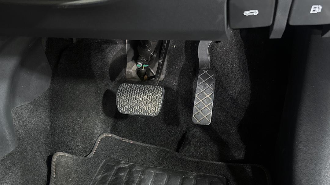 2021 MG Zst Excite, Automatic, 57570 km, Pedals and Footmat