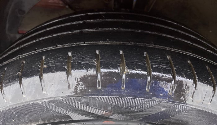 2015 Maruti Baleno ZETA 1.2 K12, Petrol, Manual, 59,379 km, Left Front Tyre Tread