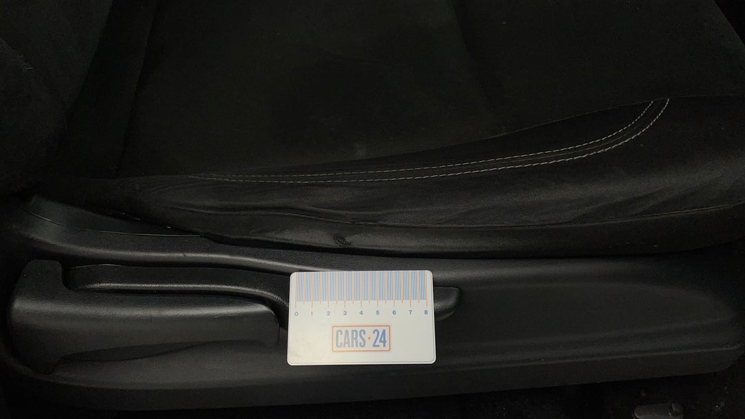 Seats Front RHS Wear