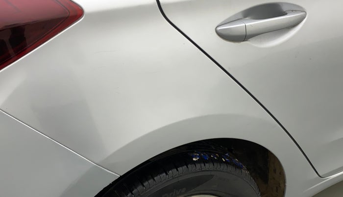 2020 Hyundai Elite i20 SPORTZ PLUS 1.2, CNG, Manual, 74,892 km, Right quarter panel - Slightly dented