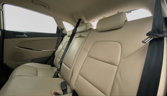 2016 Hyundai Tucson 2WD AT GL PETROL , Petrol, Automatic, 34,725 km, Right Side Rear Door Cabin
