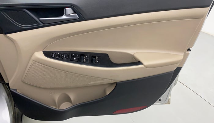2016 Hyundai Tucson 2WD AT GL PETROL , Petrol, Automatic, 34,725 km, Driver Side Door Panels Control