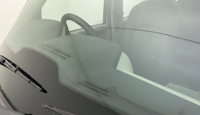 2015 Mahindra Scorpio S4 PLUS, Diesel, Manual, 62,617 km, Front windshield - Minor spot on windshield