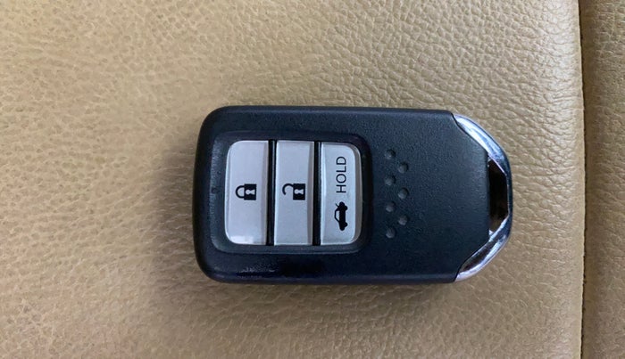 2019 Honda Amaze 1.2L I-VTEC VX, Petrol, Manual, 24,517 km, Key Close Up