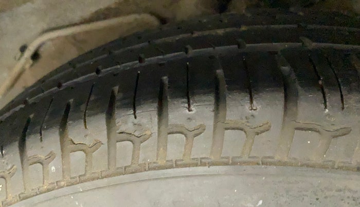 2014 Hyundai i10 MAGNA 1.1, Petrol, Manual, 85,238 km, Left Rear Tyre Tread