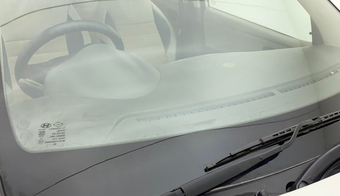 2014 Hyundai i10 MAGNA 1.1, Petrol, Manual, 85,238 km, Front windshield - Minor spot on windshield