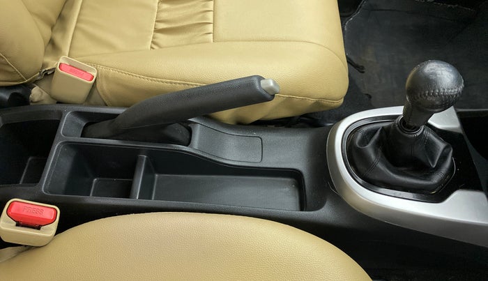 2018 Honda Jazz 1.2 V MT, Petrol, Manual, 56,854 km, Gear Lever