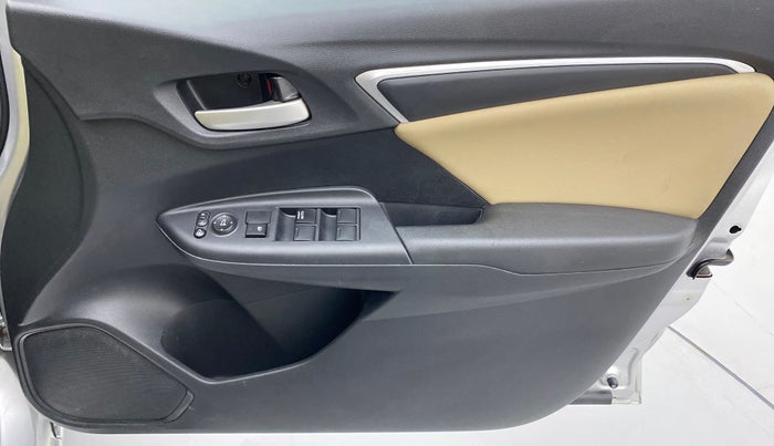 2018 Honda Jazz 1.2 V MT, Petrol, Manual, 56,854 km, Driver Side Door Panels Control