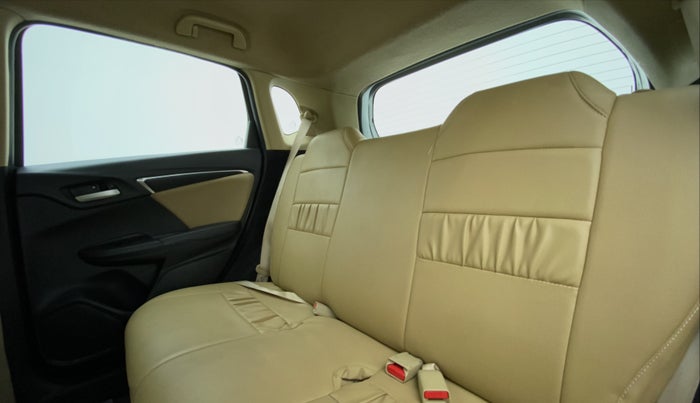 2018 Honda Jazz 1.2 V MT, Petrol, Manual, 56,854 km, Right Side Rear Door Cabin