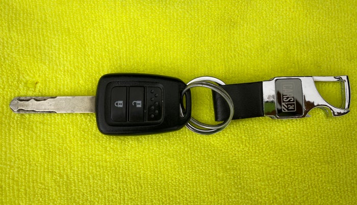 2018 Honda Jazz 1.2 V MT, Petrol, Manual, 56,854 km, Key Close Up