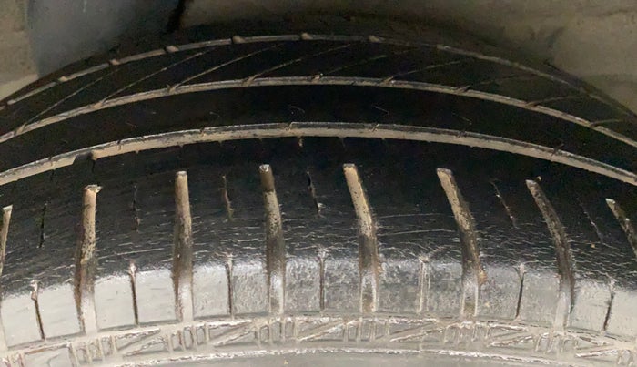 2014 Hyundai i20 SPORTZ 1.2, Petrol, Manual, 65,562 km, Left Rear Tyre Tread