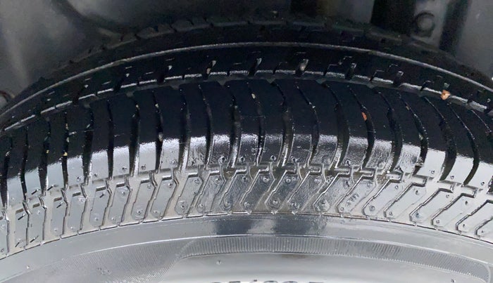 2015 Maruti Swift Dzire VXI 1.2 BS IV, Petrol, Manual, 14,914 km, Left Rear Tyre Tread