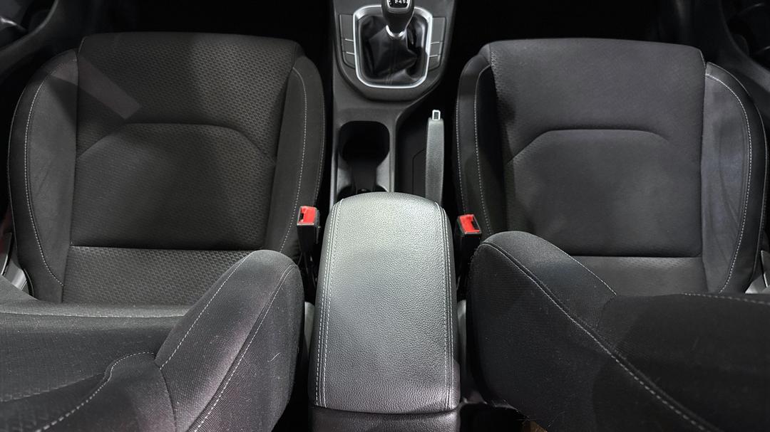 2018 Hyundai i30 Active, Manual, 102622 km, Center Console