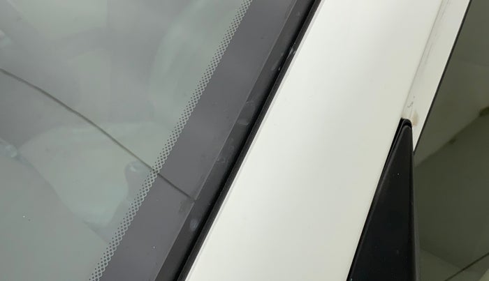 2011 Hyundai i10 MAGNA 1.2, Petrol, Manual, 82,923 km, Left A pillar - Paint is slightly faded