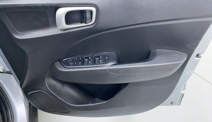 2019 Hyundai VENUE 1.0L Turbo GDI SX MT, Petrol, Manual, 22,743 km, Driver Side Door Panels Control