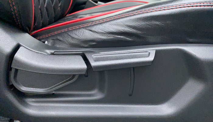 2019 Hyundai VENUE 1.0L Turbo GDI SX MT, Petrol, Manual, 22,743 km, Driver Side Adjustment Panel
