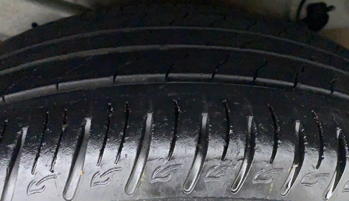 2019 Hyundai VENUE 1.0L Turbo GDI SX MT, Petrol, Manual, 22,743 km, Right Rear Tyre Tread