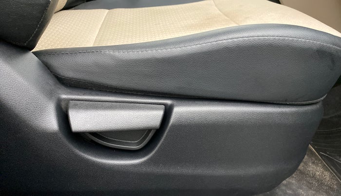 2021 Hyundai NEW SANTRO SPORTZ 1.1, Petrol, Manual, 29,004 km, Driver Side Adjustment Panel