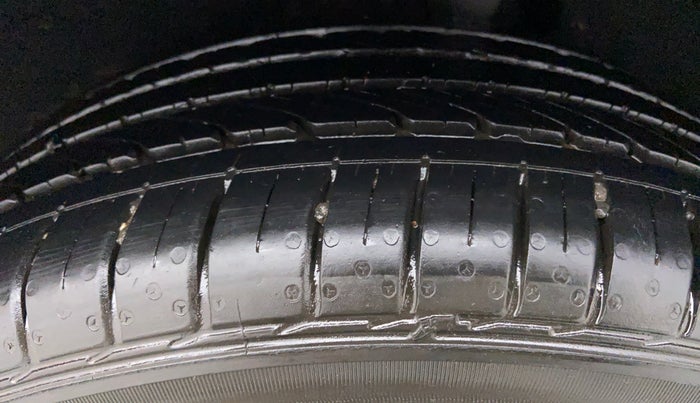 2017 Maruti Baleno ALPHA 1.2 K12, Petrol, Manual, 69,715 km, Left Rear Tyre Tread