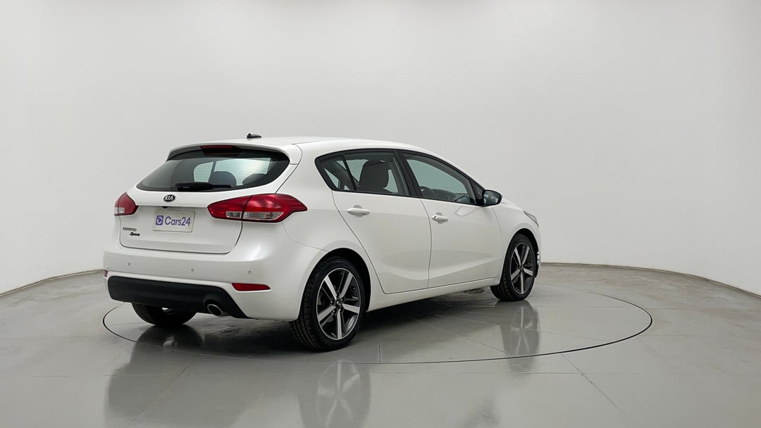 Right Back Diagonal (45- Degree) View