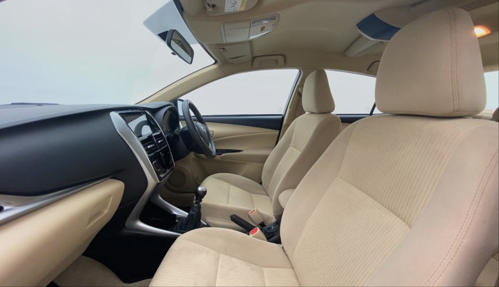 2018 Toyota YARIS G MT, Petrol, Manual, 27,927 km, Right Side Front Door Cabin