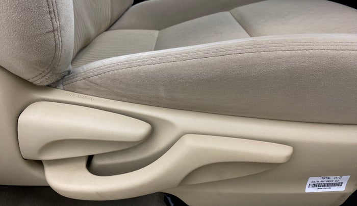 2018 Toyota YARIS G MT, Petrol, Manual, 27,927 km, Driver Side Adjustment Panel