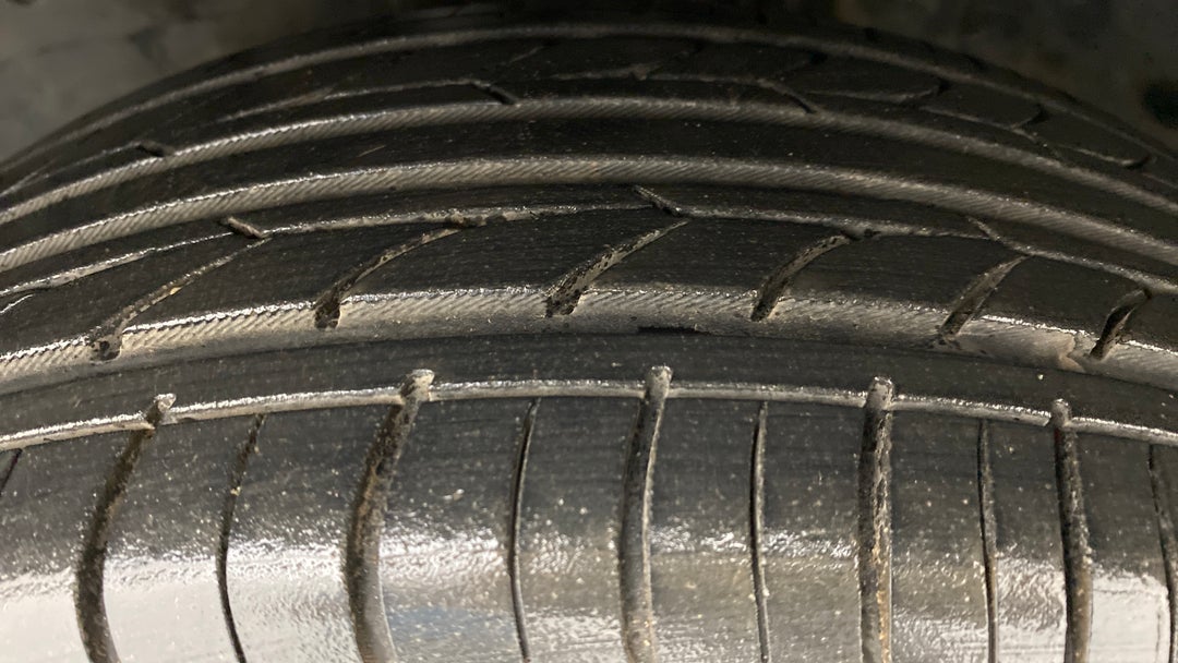 Left Front Tyre Tread