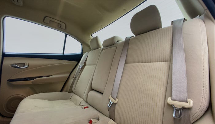2018 Toyota YARIS G MT, Petrol, Manual, 27,927 km, Right Side Rear Door Cabin