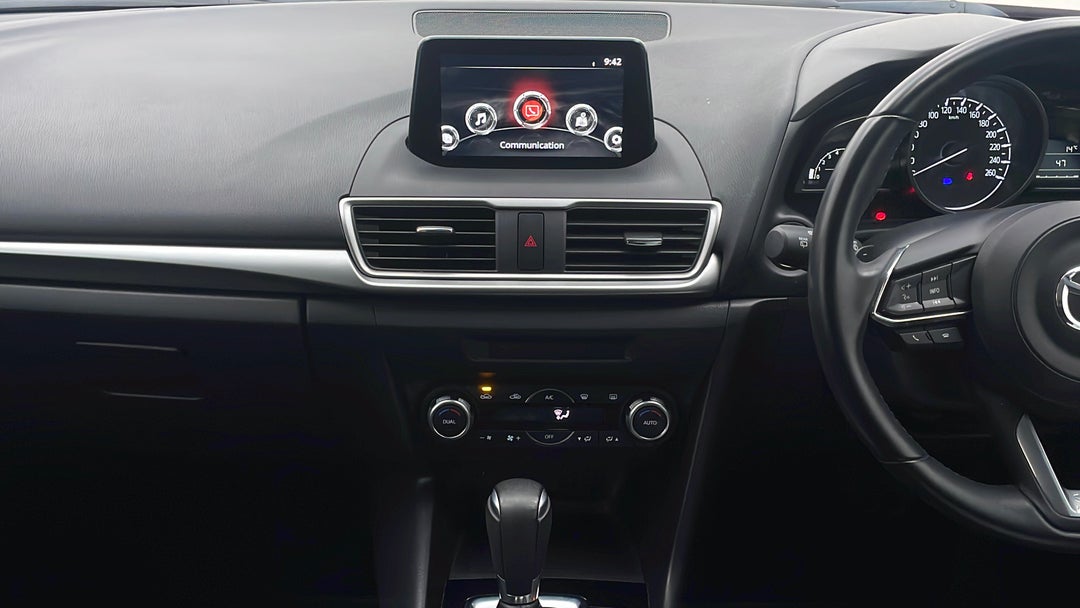 2018 Mazda Mazda3 Sp25, Automatic, 22458 km, Center Console